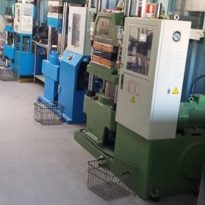 Campioni di mescole gommose per test qualità