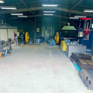 Stoccaggio materie prime per industria automobilistica